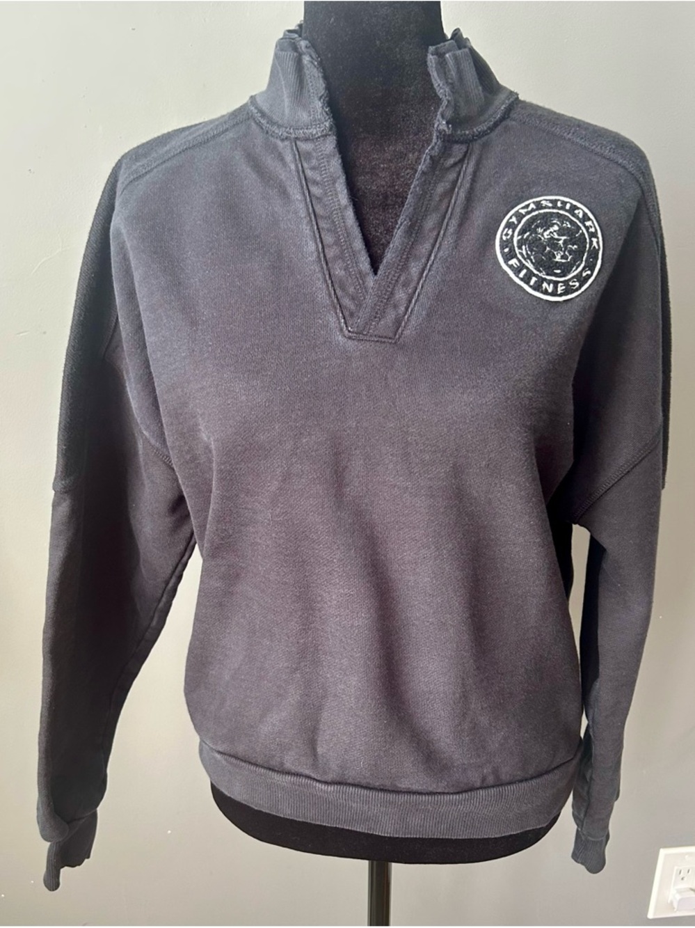 Gymshark Brand Women’s Navy Quarter-V Notch Pullover Sweater